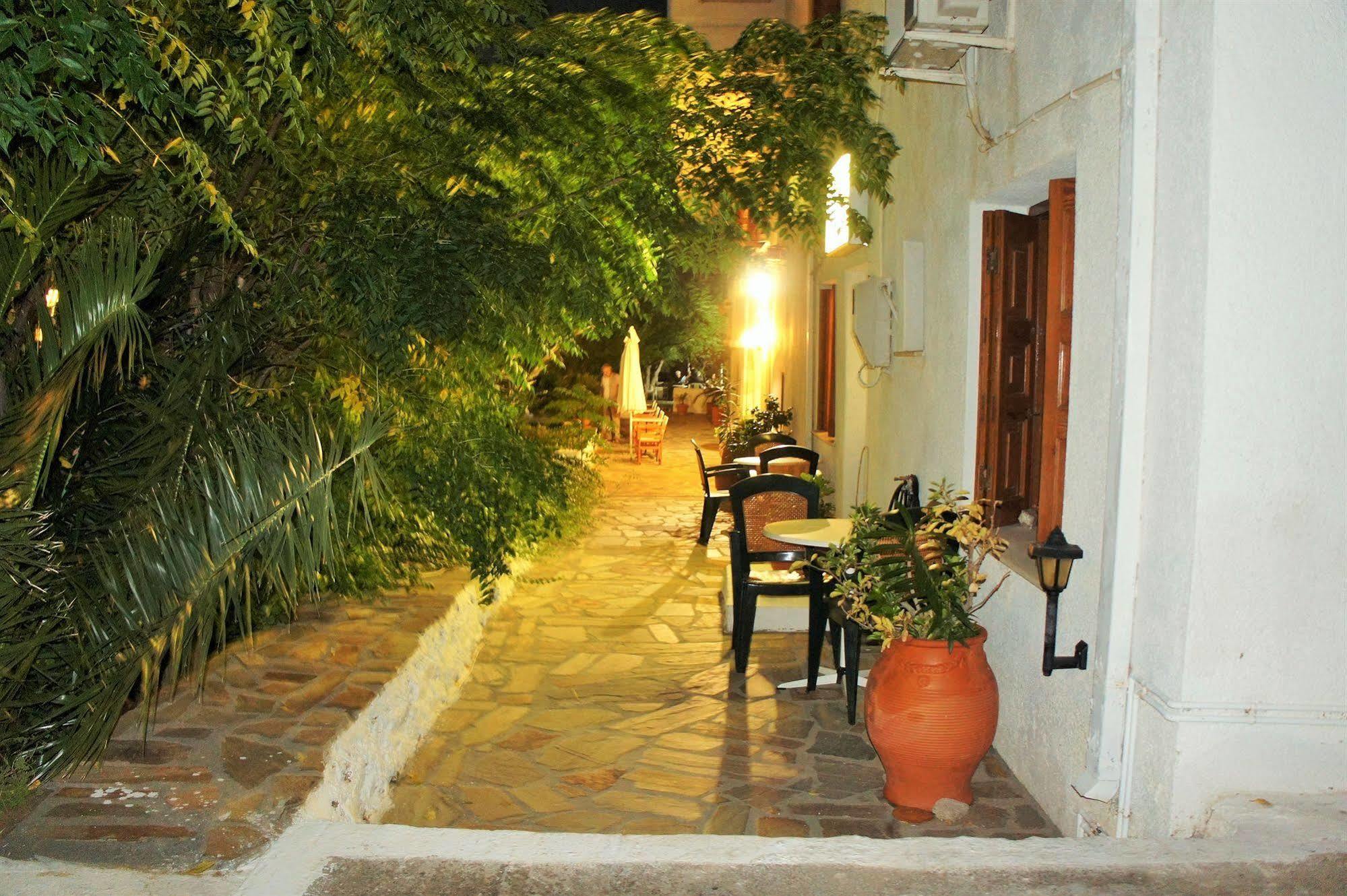 Anthemis Otel Ágios Kírykos